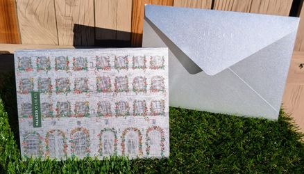 10 NEW Gucci ~ 2025 "PALAZZO GUCCI" Holiday Blank Note Cards ~ 8" x 6". Plus 2025 Gucci Peacock Paper Ornament