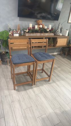Coffe Table Chairs I Have 4