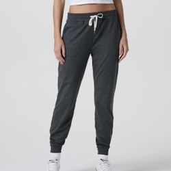 Like new! Vuori Women’s Performance Joggers Size S