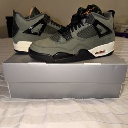 Air Jordan 4 Undefeated 