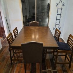 Dining room table set 
