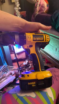 dewalt drill with battery and charger