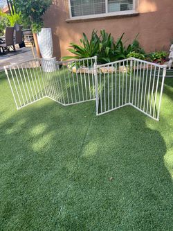 White Metal Pet Playpen Fence Panels 156 inches long 30 inches tall