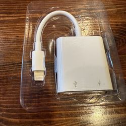 Lightning to USB+USB-C Camera Adapter 