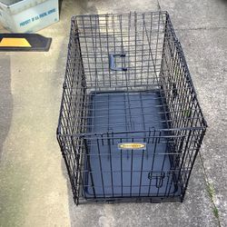 Dog Crate Two Doors With Divider.     $35