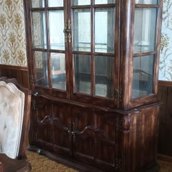 Beautiful  Dining Room China Cabinets,table And Chairs
