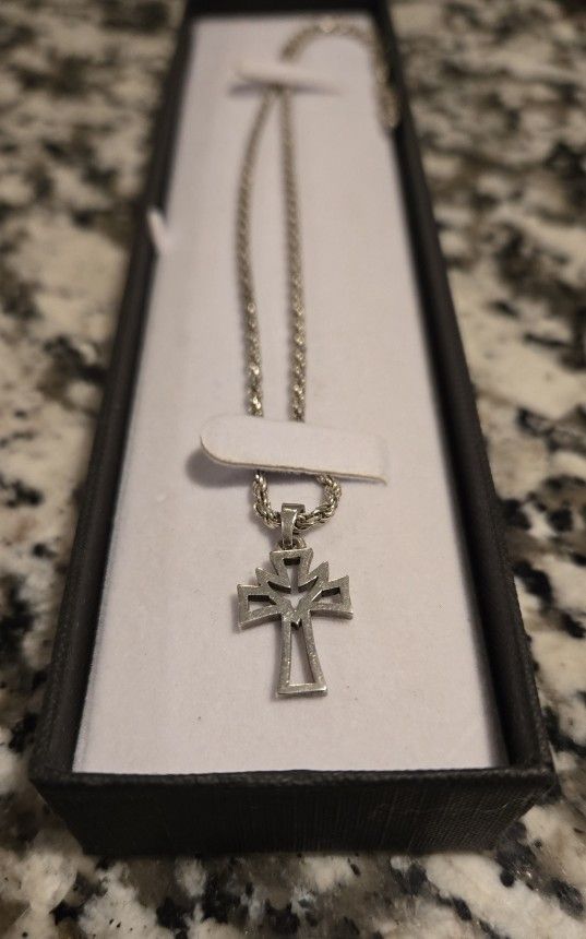 James Avery Retired Pendant