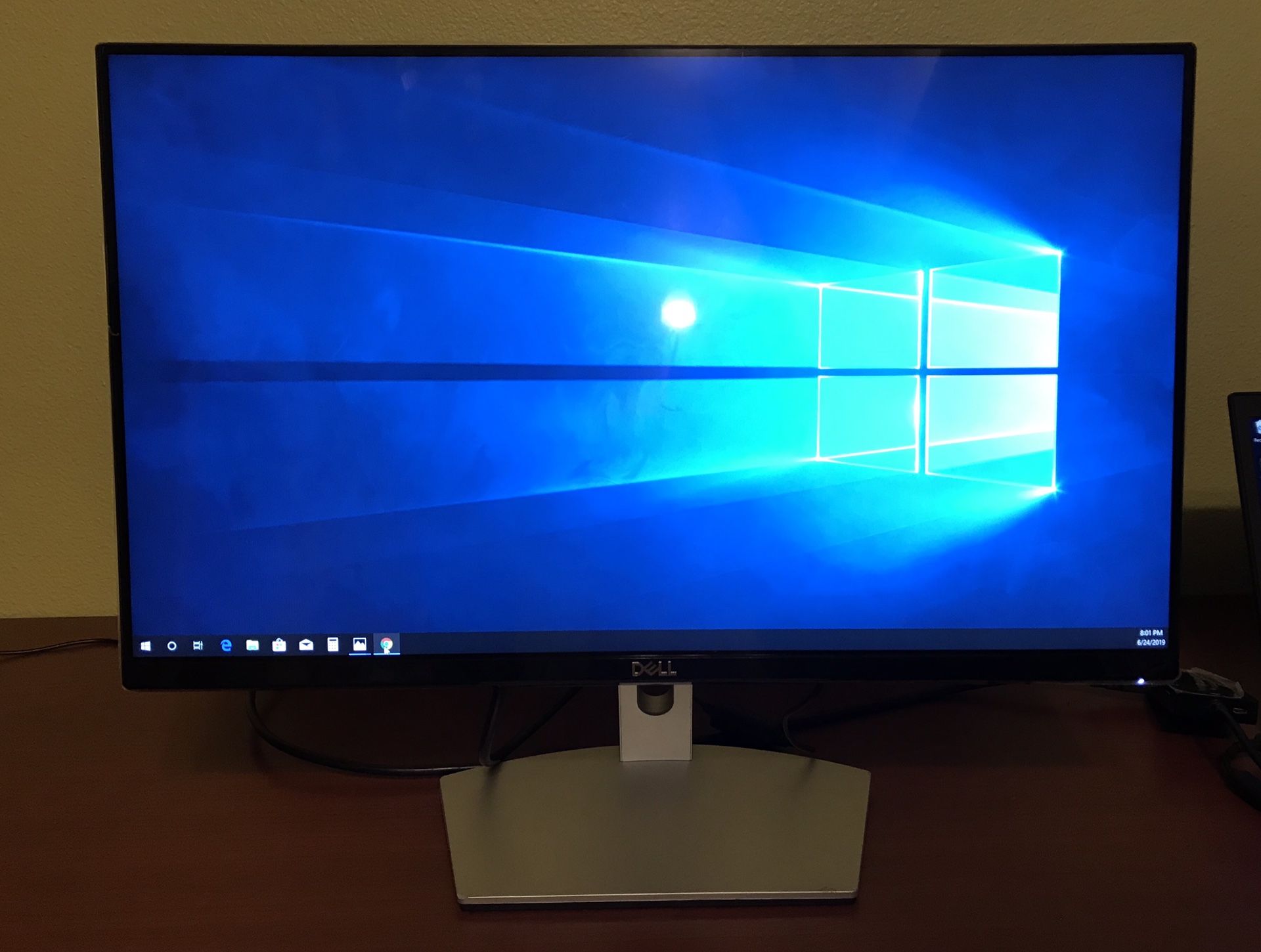 Dell S2319Nc LCD Monitor - 23”