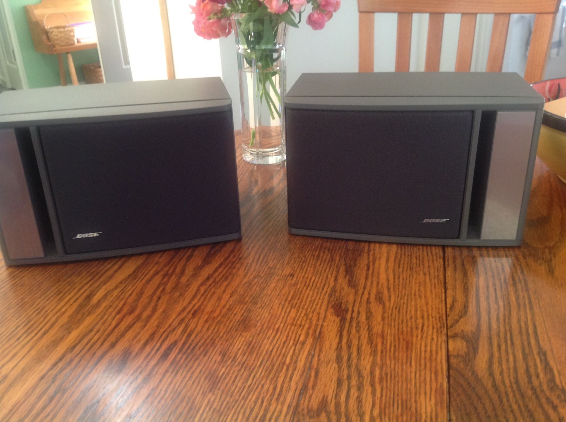 Bose 141 Speakers