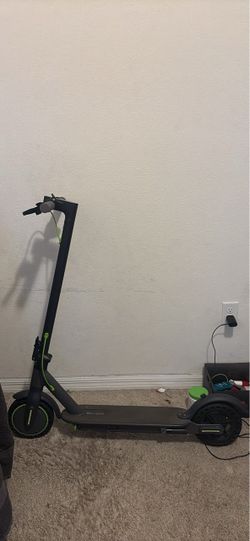 Electric scooter,17 mph and has great battery life