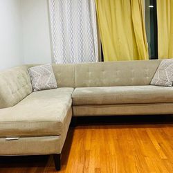 Sectional Sofa w/Chaise