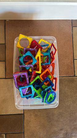 Bin of magnatiles