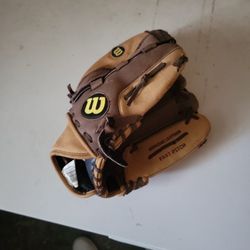 Mans Pitcher Glove
