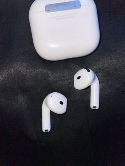 Apple AirPods with Charging Case