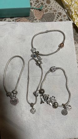 4 Pandora con 10 colgijes de Pandora  plata 925