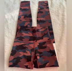 NWT 🍋 Lululemon 🍋  Wunder Train Size 2