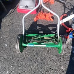 Scott's Turf 14" Lawnmower 
