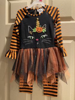 Little girls Halloween outfit size 4
