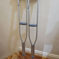 Aluminum Crutches with Padded Handgrips