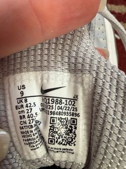 Men’s Nike sneakers
