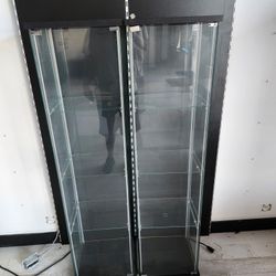 2 Glass Display 
