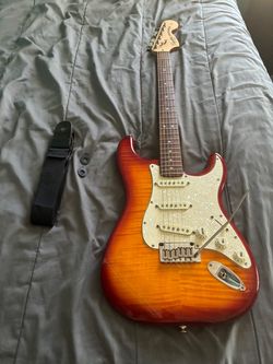 Squire Fender strat in Sienna Sunburst