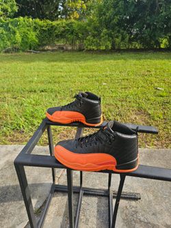 Air Jordan 12, orange/black