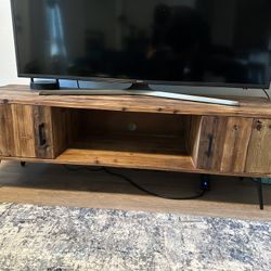 Entertainment Console / TV Stand