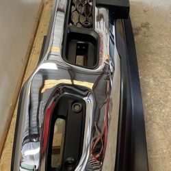 brand new!  front bumper with brackets Ram 2(contact info removed) 2019-2023. se habla español. 