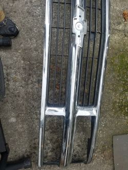 Updated Grill For CHEVY 88_2000 Also Spare Driverside Brake Light Assembly
