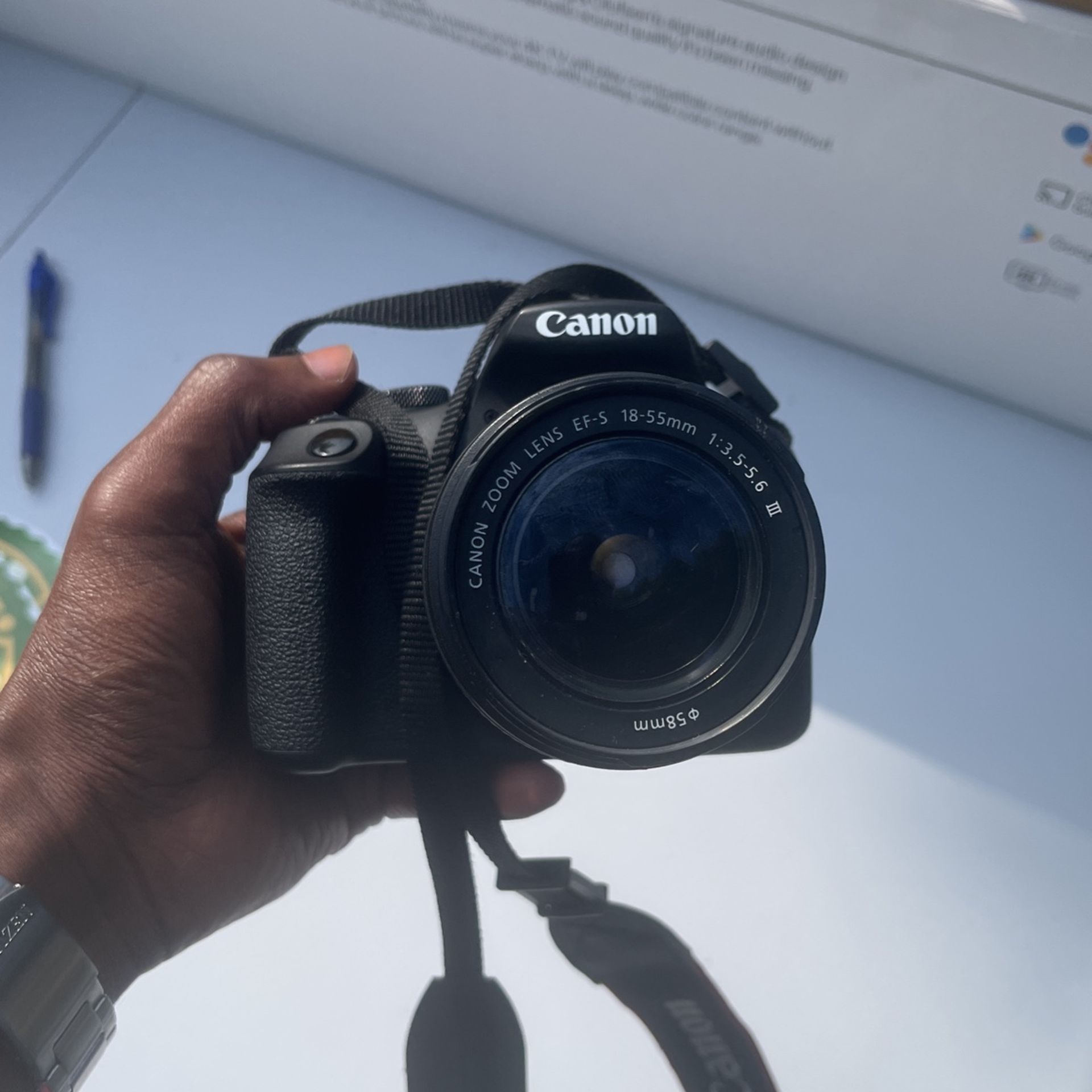 Canon EOS 2000D