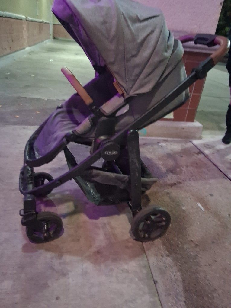 Graco Stroler And Baby Carrier 