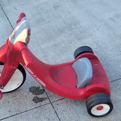 Plastic Radio Flyer Toddler Tricycle