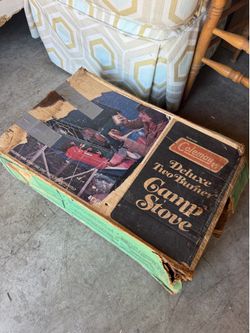 Vintage Coleman Deluxe Two Burner Camp Stove w/ Original Box – Classic Green Camping Stove