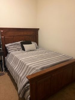 Queen bed set