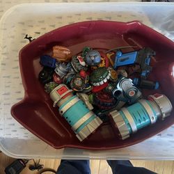Lot Of Old Beyblade Metal Fusion And Other Series Beyblades + Arena!!
