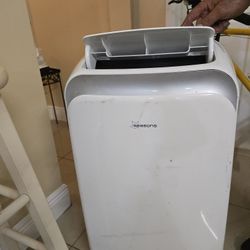 MOBILE TYPE AIR CONDITIONER SEASONS 