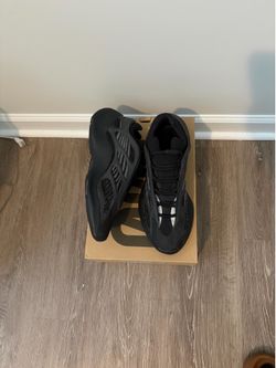 Adidas Yeezy 700 V3 Dark Slate size 13
