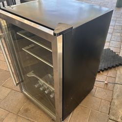 🍀TRAMONTINA COOLER (READ THE ADV..BEFORE ASKING ) $40 🎈