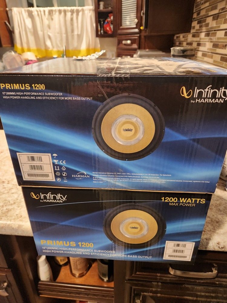 Infinity Subs 12 Are 1200 Watts Each 40 Each
