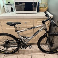 CANNONDALE JEKYLL 500 ALUMINUM MOUNTAIN BICYCLE