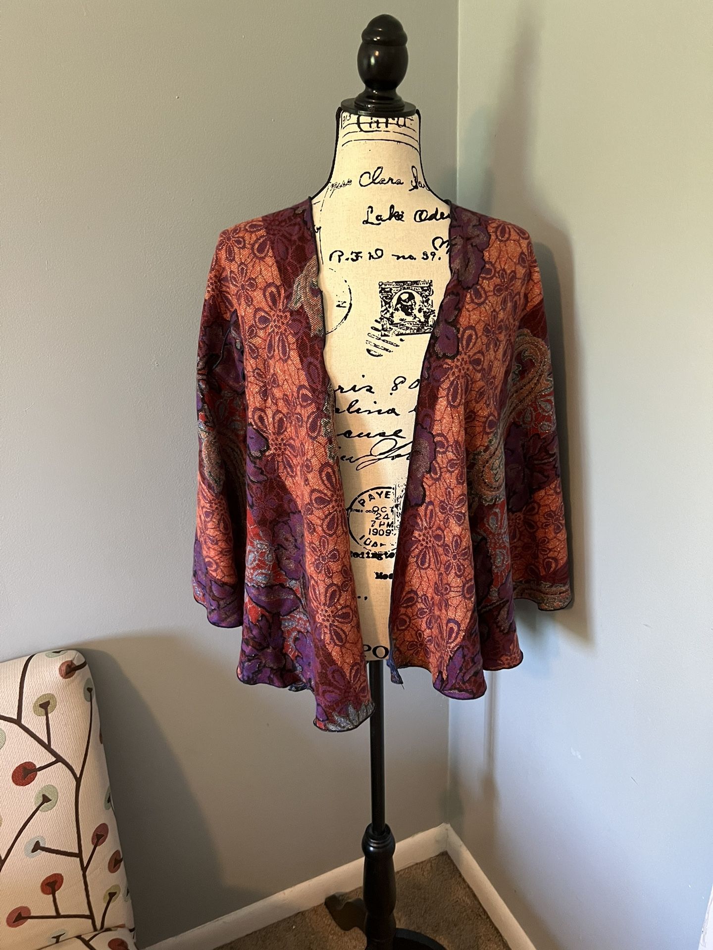 NWOT Flower/Paisley Print Wrap, One Size