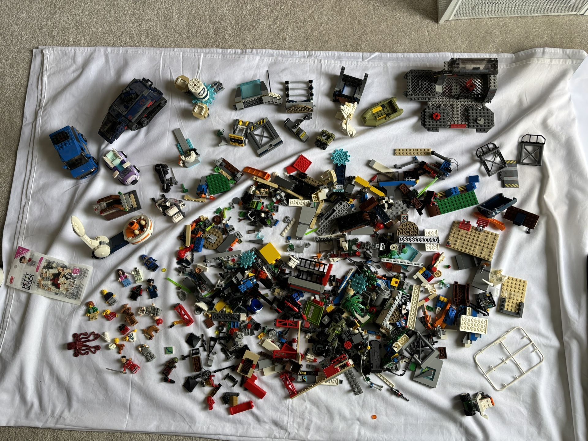 6 Pounds Lego Jurassic Park, City + Off-Brand Building Blocks Lot - Various