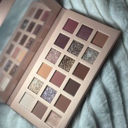 Huda Dupe Eyeshadow Palette