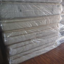 💤💤💤 $599 California King Saatva Classic 14.5 Inch Height Mattress $599 💤💤