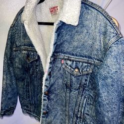 LEVIS Vintage Jean Jacket (L) 