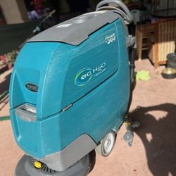 TENNANT T300 | 20" WALK BEHIND DISK FLOOR SCRUBBER