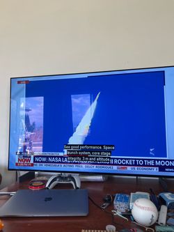 LG C2 42” OLED TV in great condition - perfect for PS5, PC，Netflix, and movie