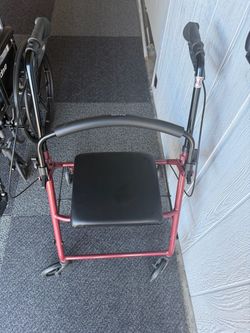 Drive Medical Rolling Walker with Seat