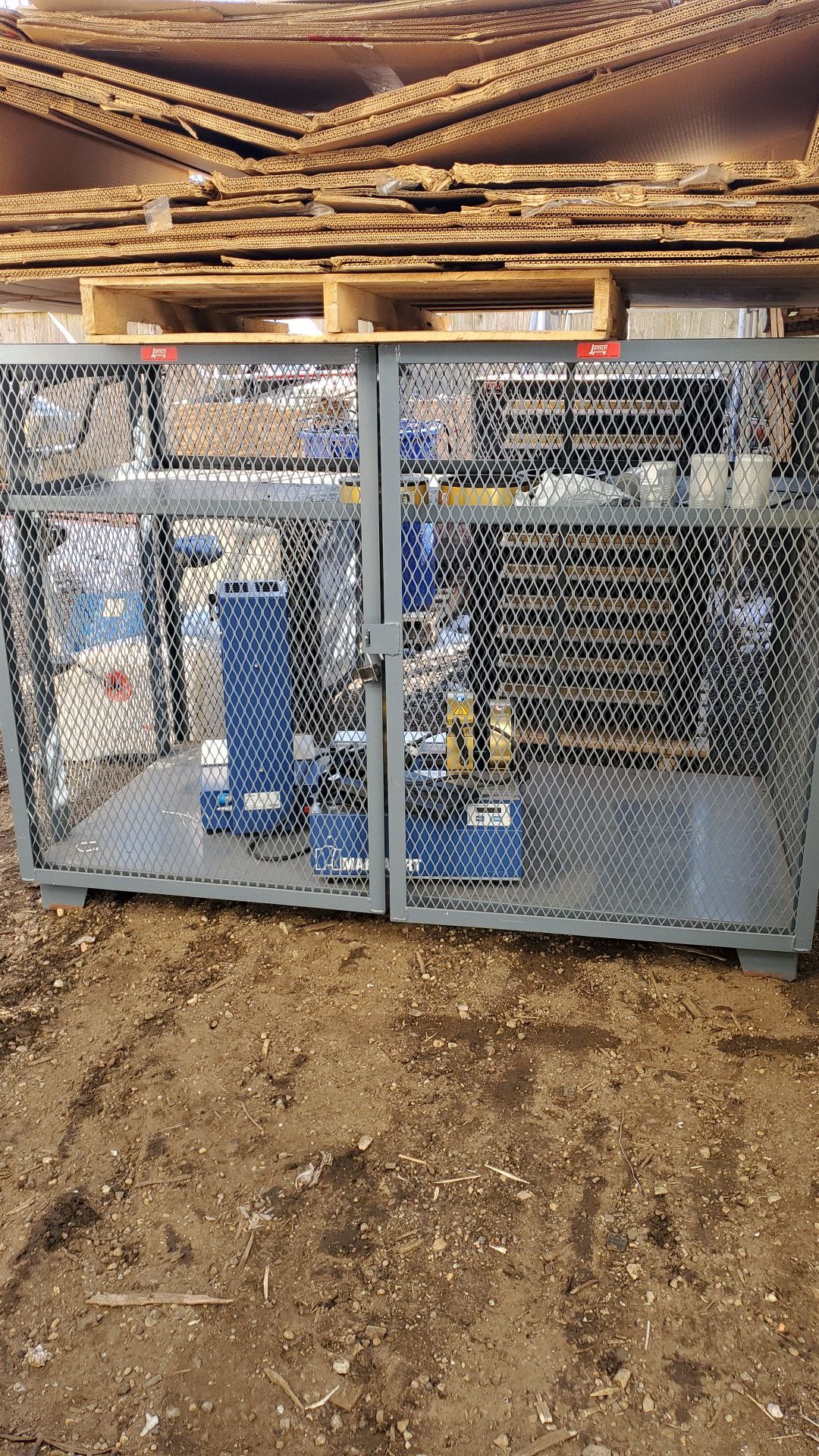 Storage cage